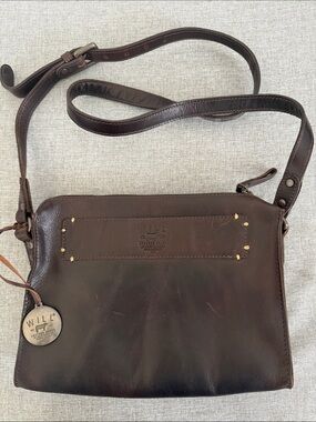 WILL Leather Goods Brown Leather Crossbody Bag stitch detail